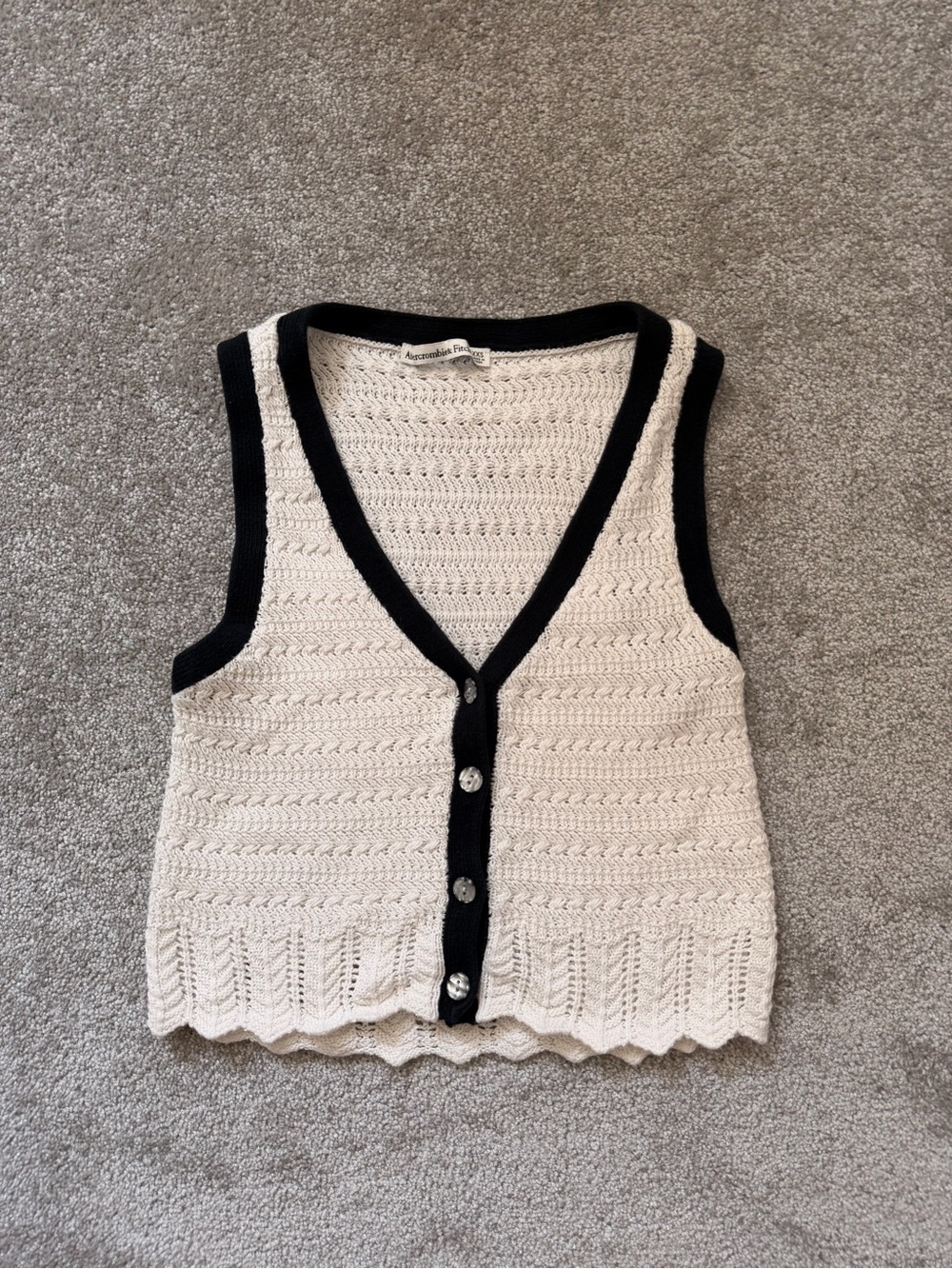 Abercrombie Cream Knit Button Front Vest l